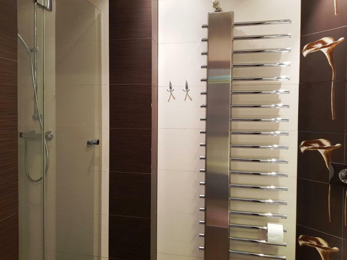 Apartament "Cleopatra 5" Przy Rynku Z Parkingiem, Faktury Vat Leilighet Kielce Eksteriør bilde